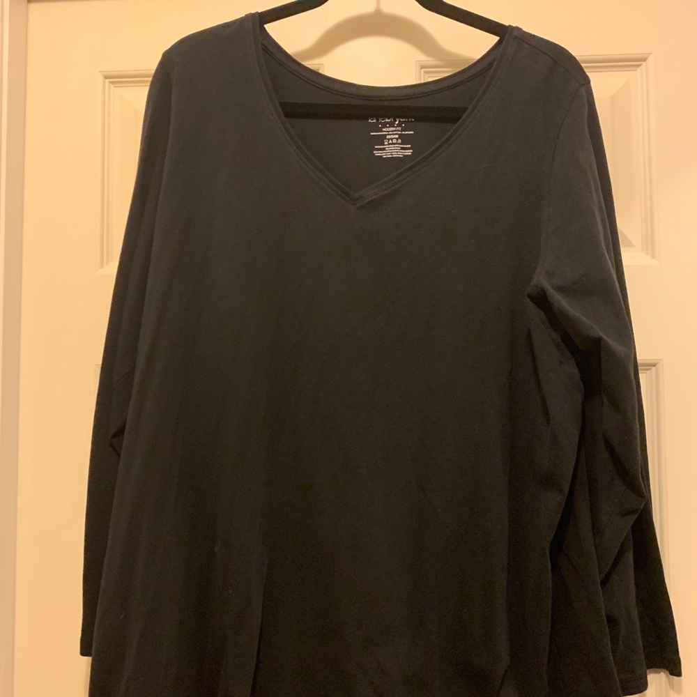 Long sleeved tee shirt with v neck